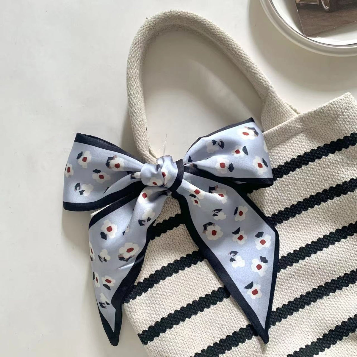 Trendy headband for autumn fashion image 6